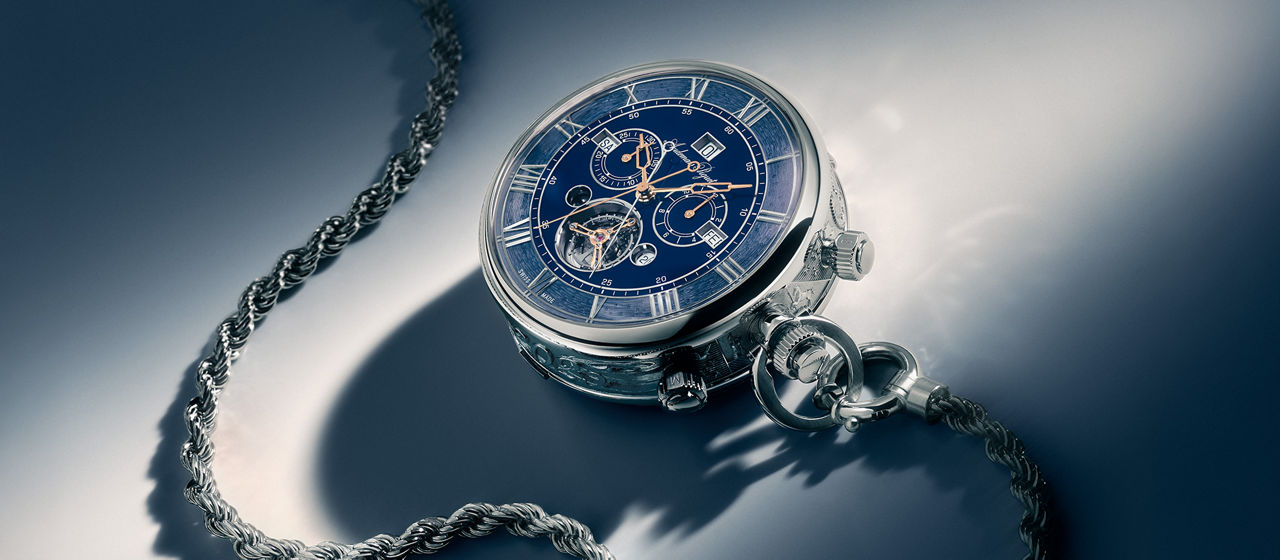 Lifestyle shoot of the 150 Heritage watch.