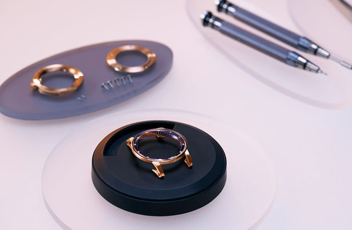 爱彼CODE 11.59系列腕表制作工艺场景照片