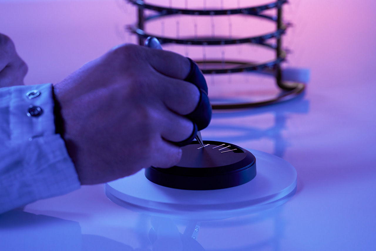 爱彼CODE 11.59系列腕表制作工艺场景照片