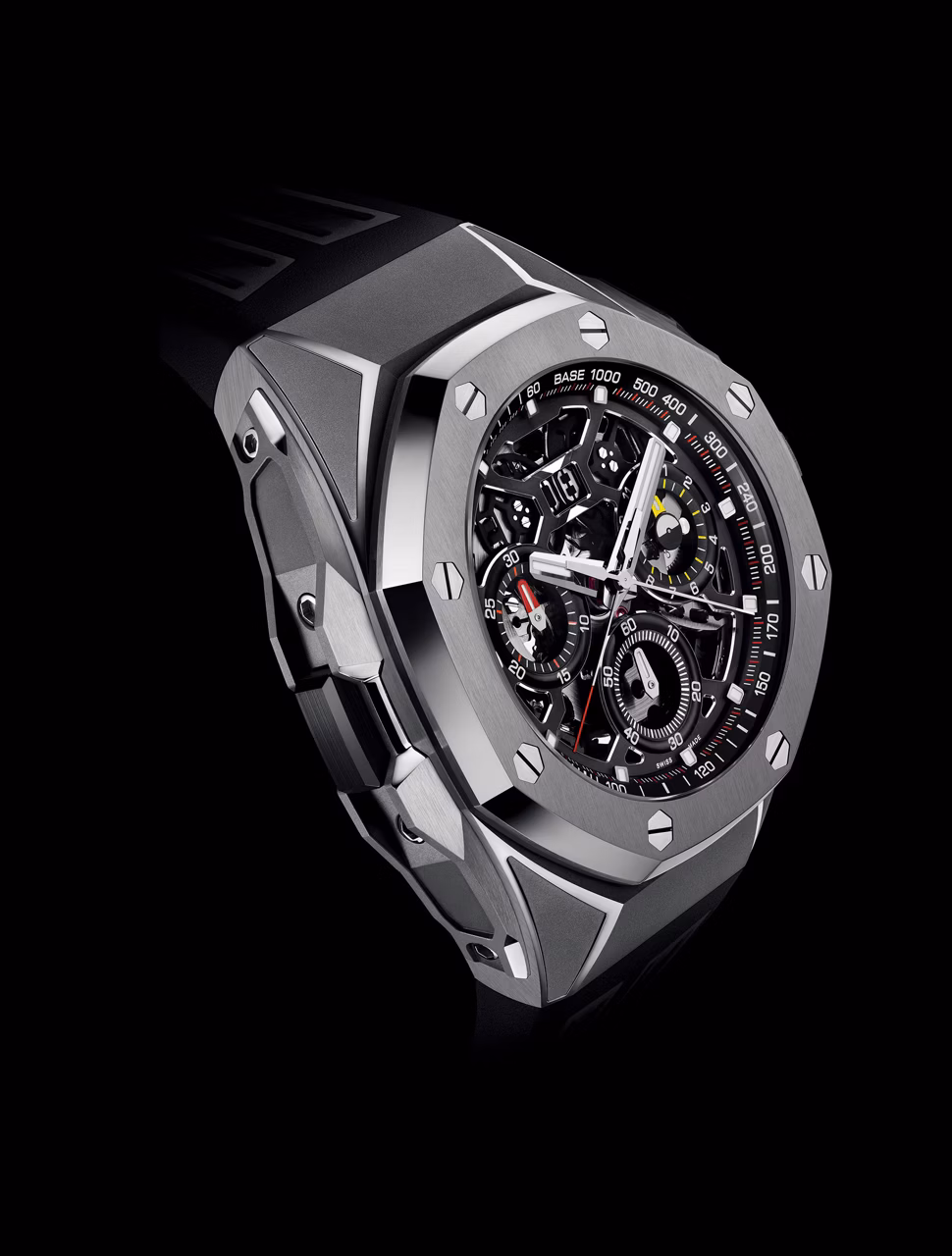 Gros plan d’une montre Royal Oak Concept Chronographe Rattrapante GMT Grande Date.