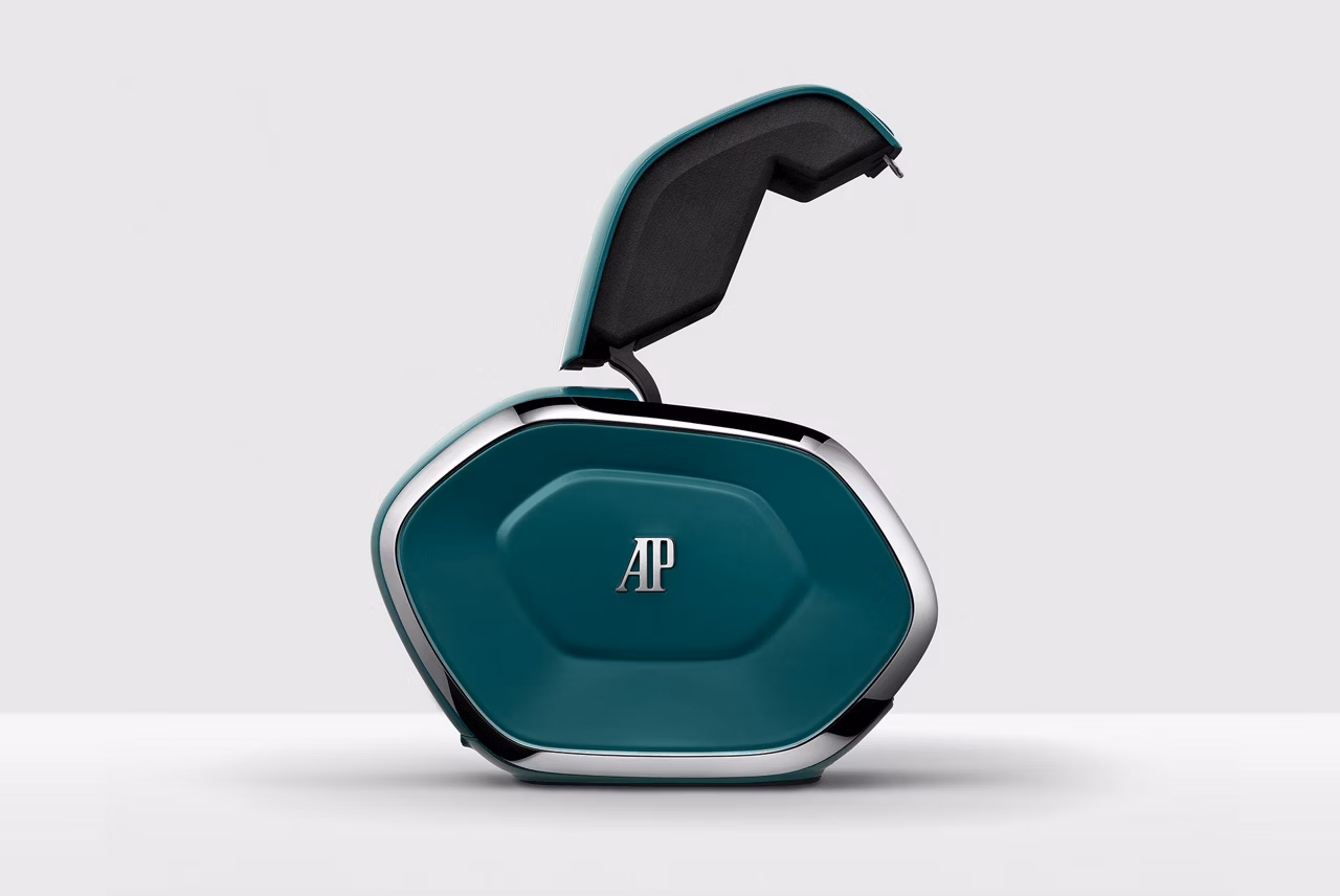 Фото инновационного приспособления для настройки 41-миллиметровых часов Audemars Piguet с вечным календарем