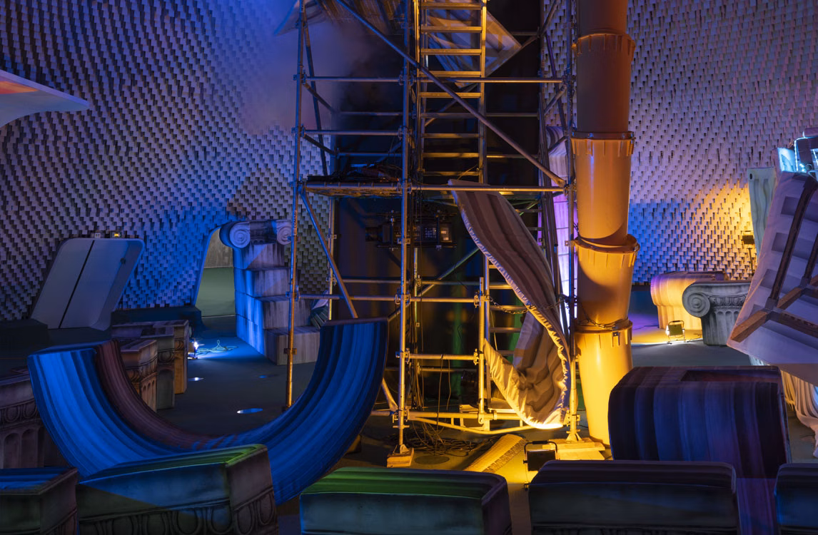 Фрагмент произведения Андреаса Ангелидакиса «Центр критического восприятия Античности» (2022 г.)