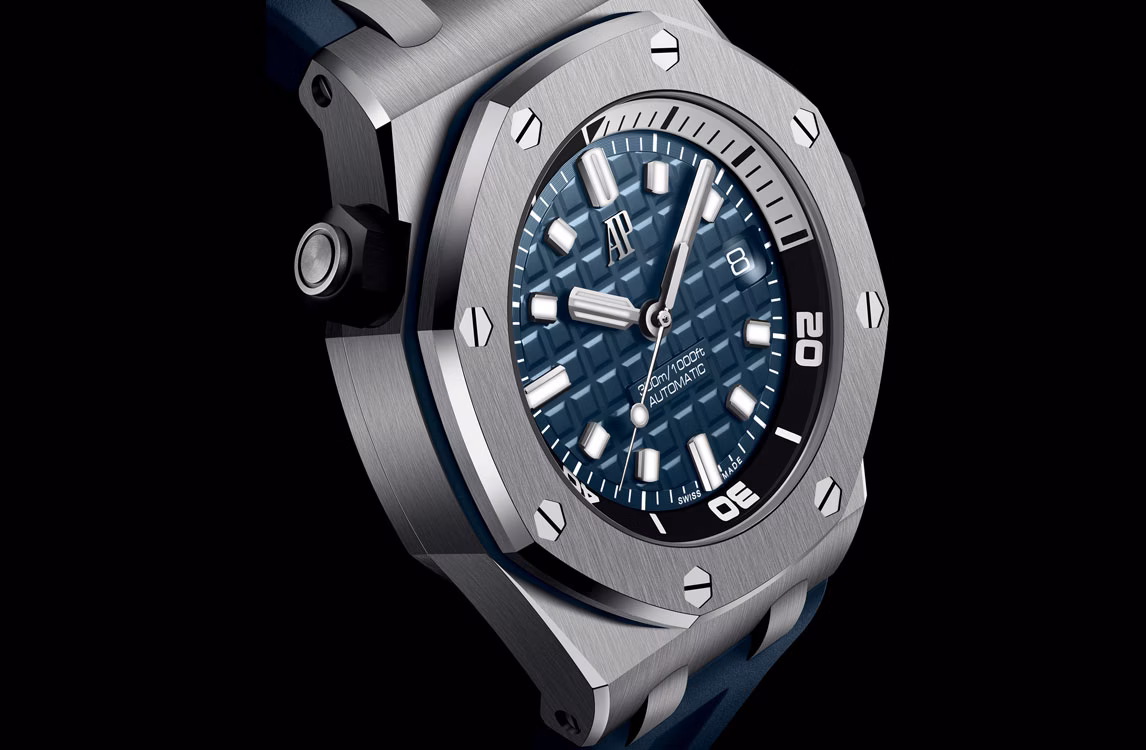 Vista de cerca de un reloj Royal Oak Offshore Diver.
