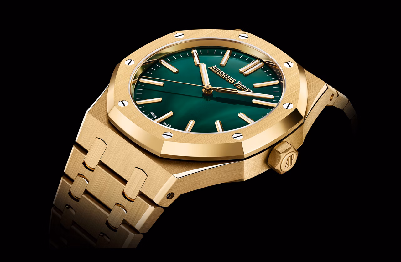 Крупный план часов Royal Oak