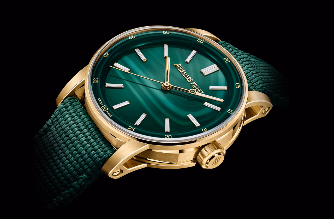 Gros plan d’un cadran de Code 11.59 by Audemars Piguet.