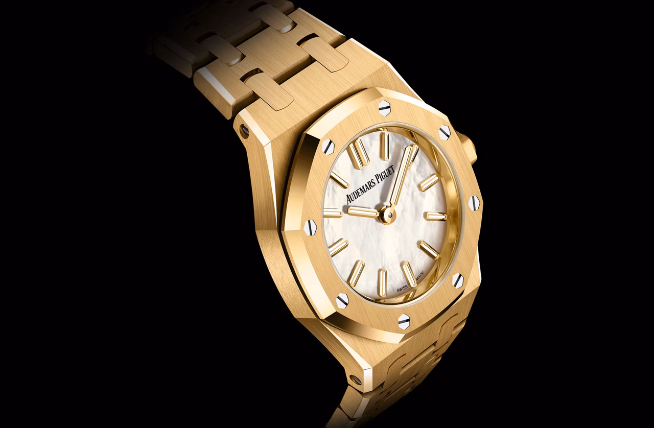 Крупный план часов Royal Oak