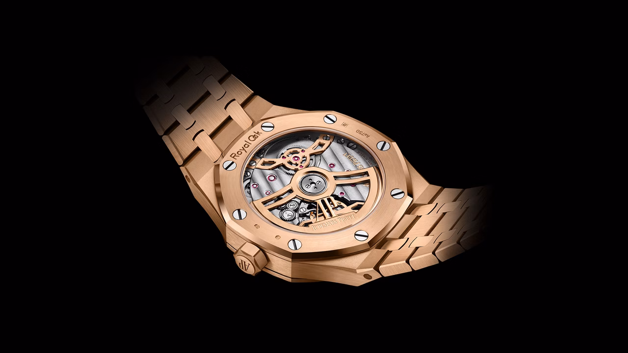 Vista de cerca de un reloj Royal Oak Concept
