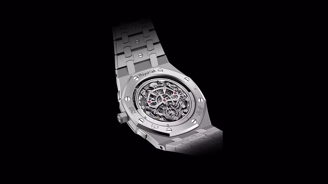 Close up of a Royal Oak backcase.