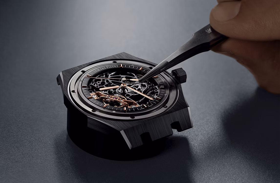 Servizio fotografico sul savoir faire di un orologio Royal Oak