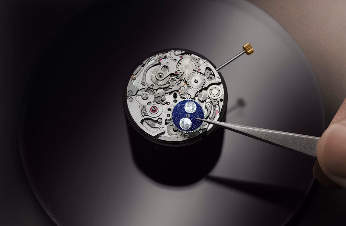 ap.com.ui.comp.content.alt.attributes.savoir.faire.a.watch.being.assembled