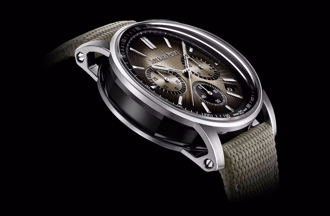 Primo piano di un orologio Code 11.59 by Audemars Piguet.