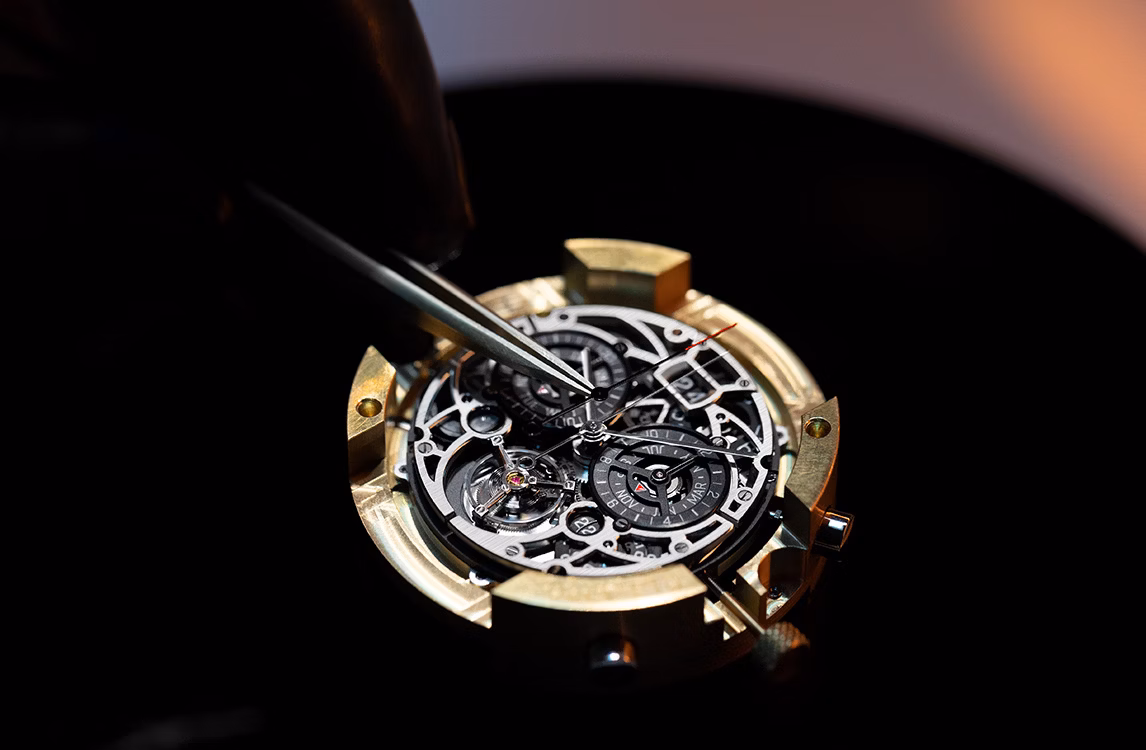 爱彼CODE 11.59系列腕表制作工艺场景照片