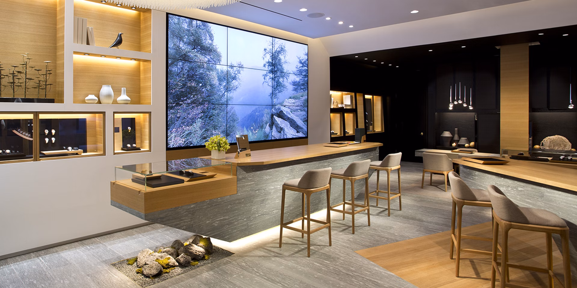 Image 67: Inside view of a Audemars Piguet boutique.
