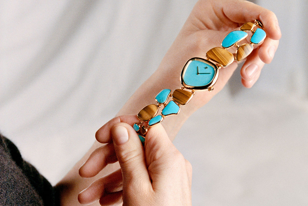 Shooting lifestyle d’une montre Établisseurs.