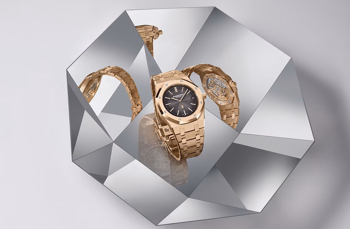 Close up of a Royal Oak "Jumbo"