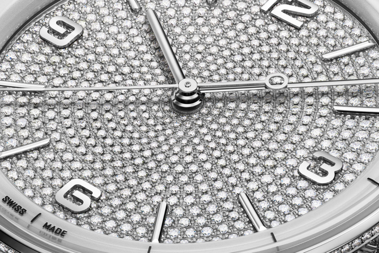 愛彼CODE 11.59系列鑲鑽錶面特寫
