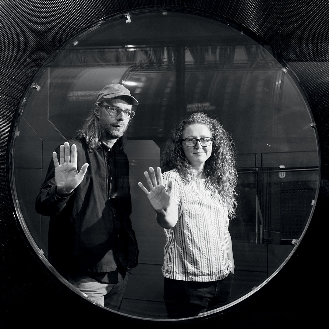 Ritratto del duo di artisti britannici "Semiconductor".