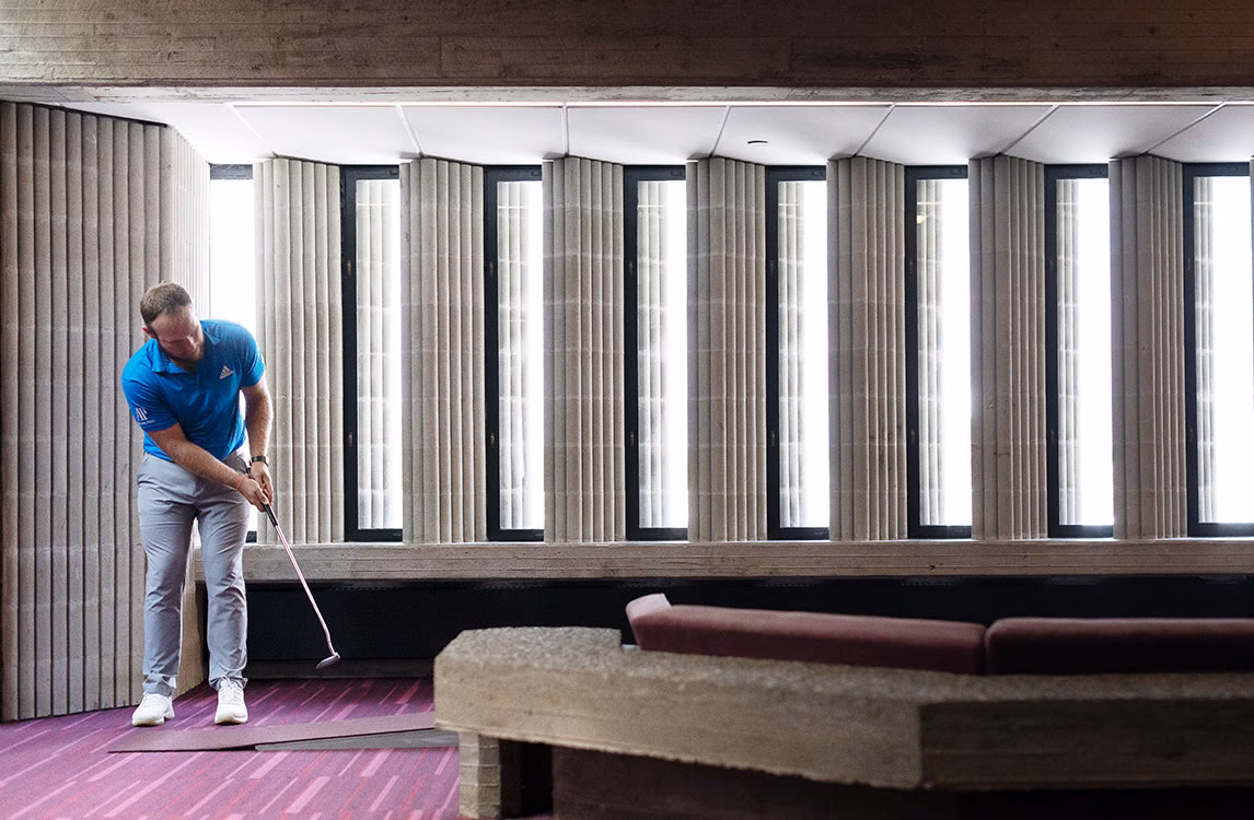 Tyrrell Hatton beim Putten
