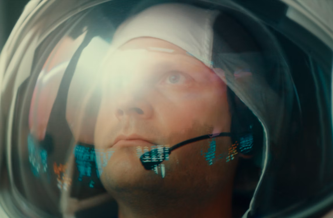 Vista de cerca de un astronauta.