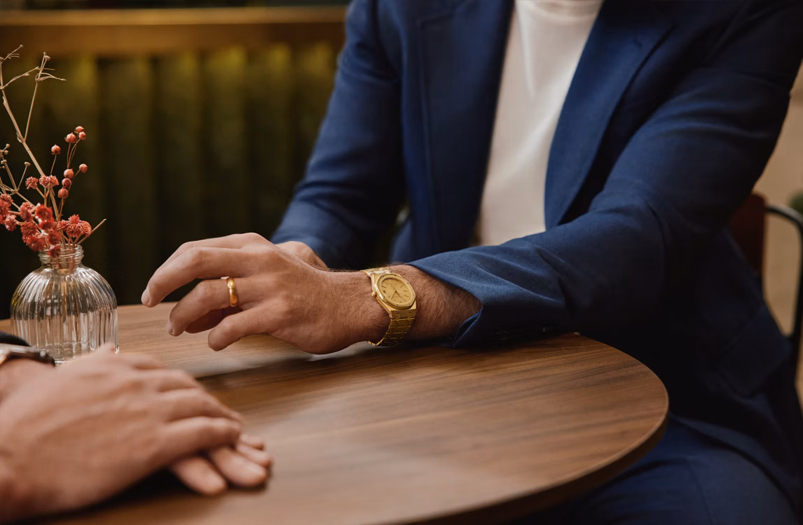 Mark Ronson wearing a Royal Oak watch