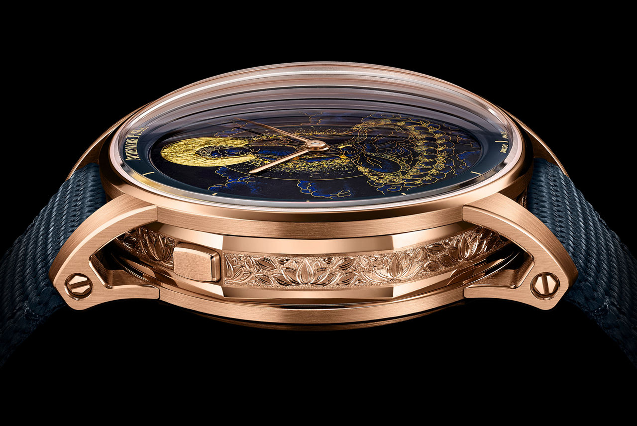 Primo piano di un orologio Code 11.59 by Audemars Piguet.